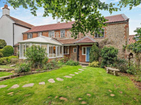3 Bed in Mundesley 90398